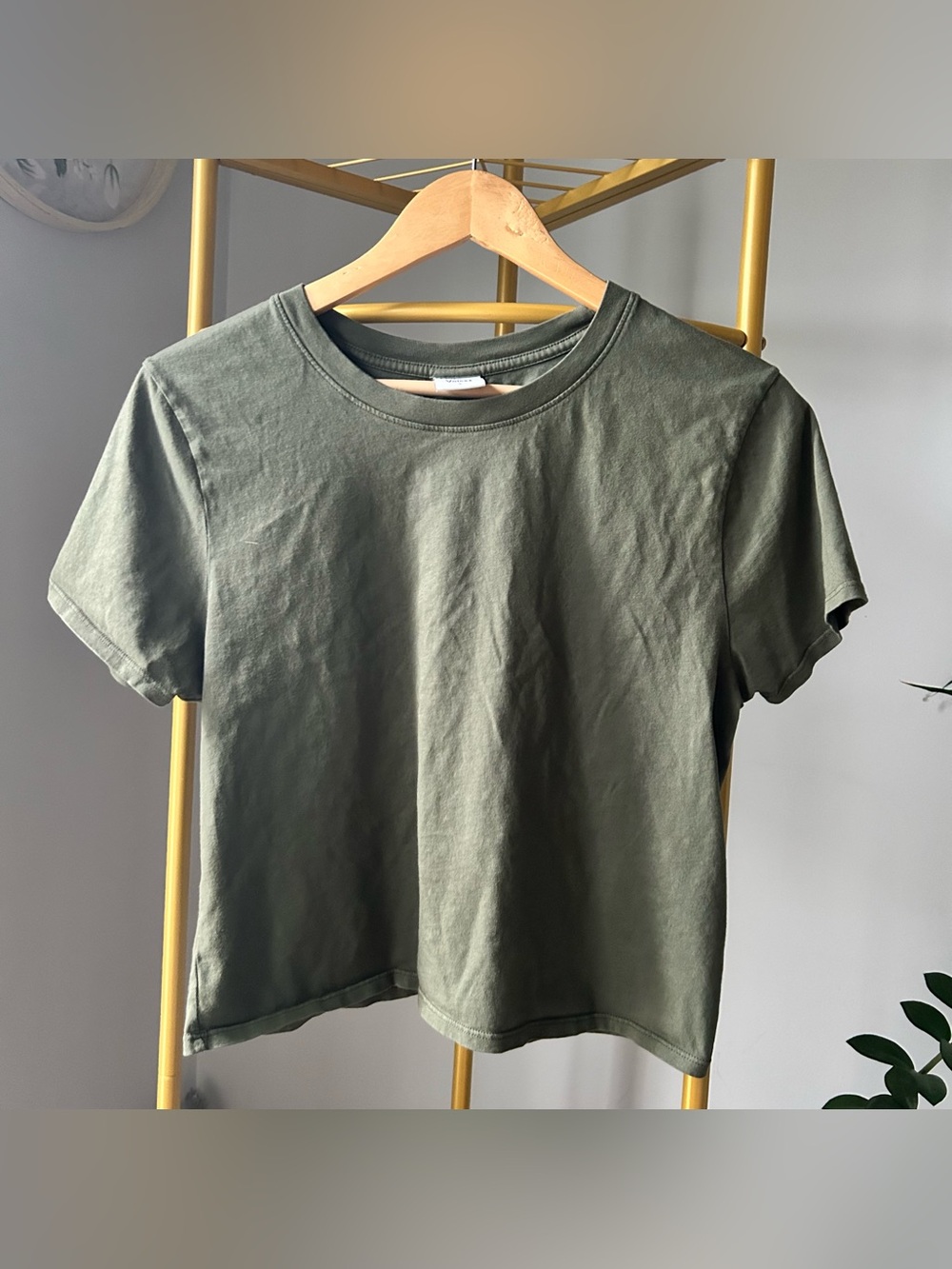 Outdoor Voices Athleisure Olive organic cotton everyday boxy tshirt size S